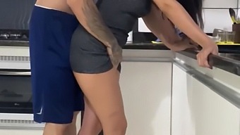 Wife And Husband Fuck In The Kitchen While She Cleans - Onlyfans Video