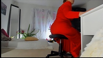 A Naughty Mature Woman, Sonya, Is Seen Relaxing And Showcasing Her Allure In A Lengthy Red Gown. The Video Features An Emphasis On Her Luscious Natural Hair Down Below, As Well As A Peek At Her Intimate Area, Legs, Feet, And Voluptuous Derriere. This Content Is Intended To Enthrall Those Who Appreciate The Beauty Of Mature Women, As Well As Those With A Fondness For Upskirt Imagery, Foot Fetishism, And Leg Worship.