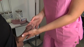 Reality Check: Nurse Gives Patient A Mind-Blowing Blowjob